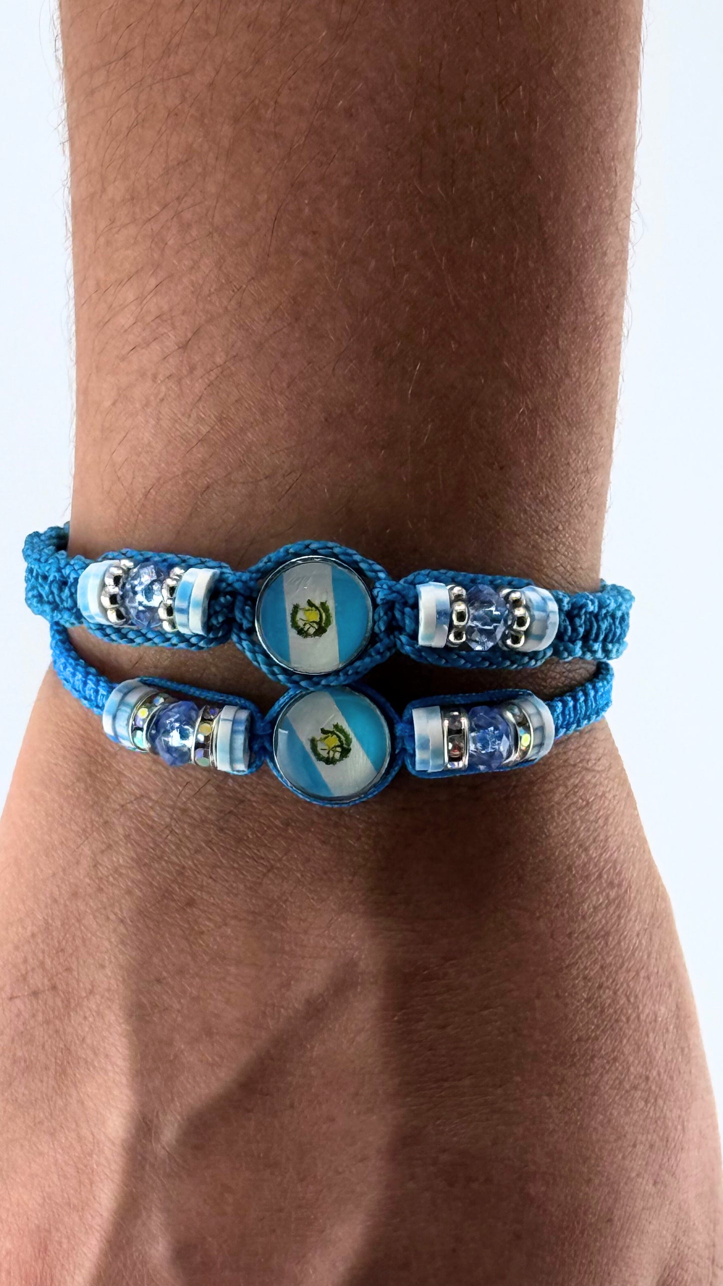 Guatemala Flag Bracelet | Adjustable Macramé Thread | Handmade | Guatemalan Beads Cultural Pride | Jewelry for Daily Wear | Brazalete